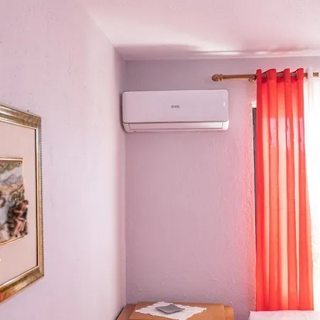 Ada's Apartment
